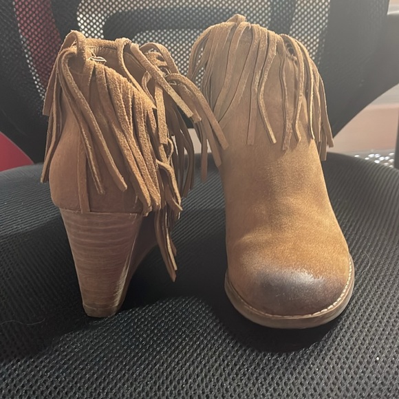 Lucky Brand boots in size 5.5 - Picture 3 of 3